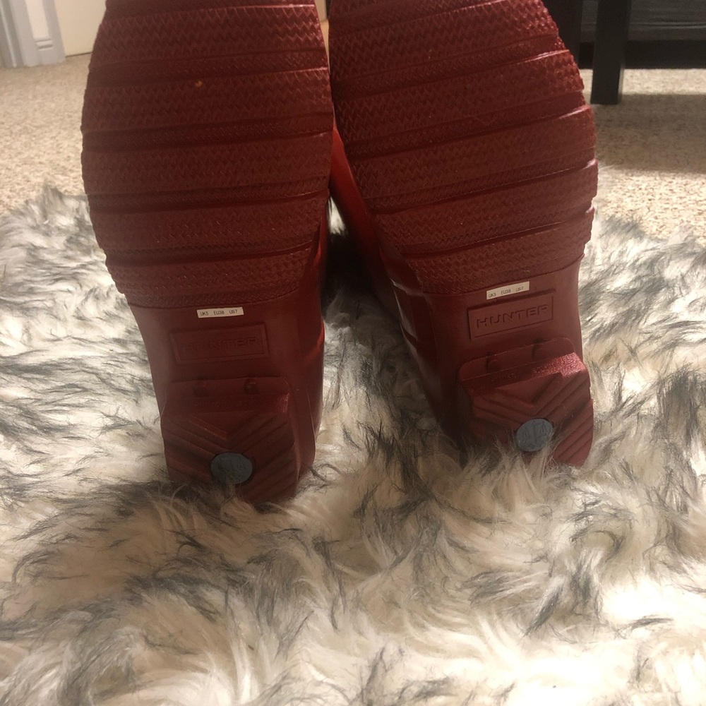 Women’s size 7 Hunter Rainboots - Picture 7 of 8